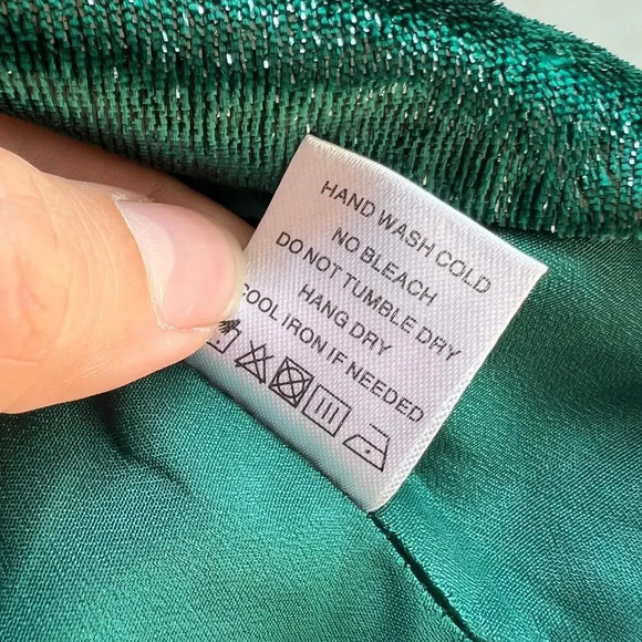 Superdown Dorian Green Shimmer Velvet Crop Top Size M - Picture 8 of 8